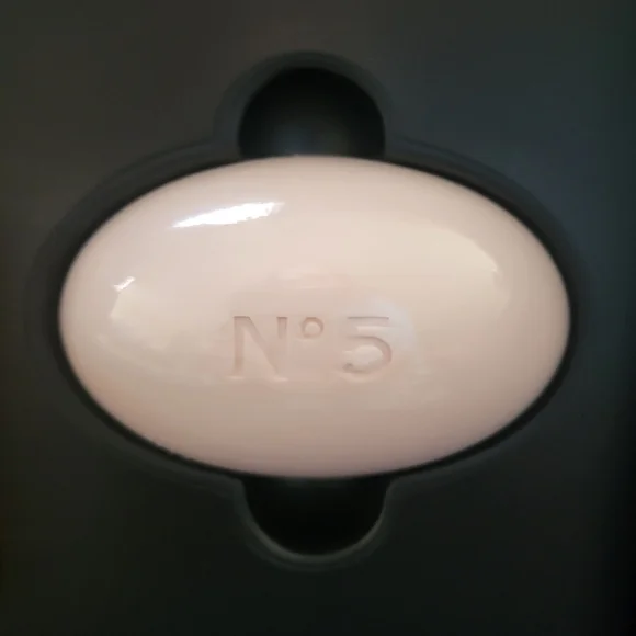 Chanel No 5 EDP 3.4oz Spray & Bath Soap Signature Box Gift Set NEW - Picture 3 of 8